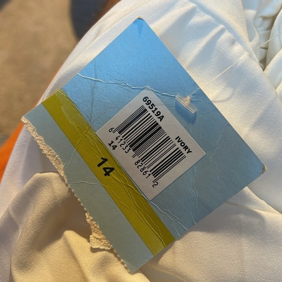 Suzi chin white dress - Picture 13 of 16